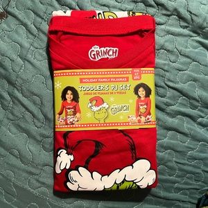 The Grinch pajama set